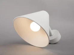 Väggarmatur